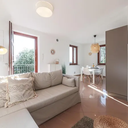 Glicine Apartament Sommacampagna
