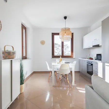 Glicine Apartament *